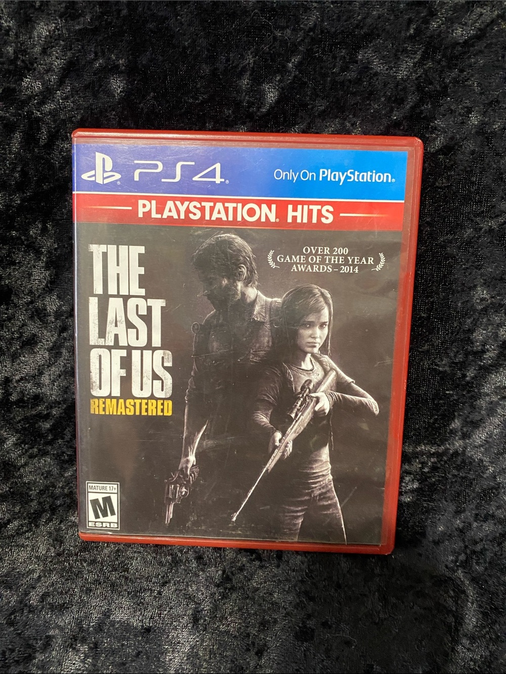 Sony The Last of Us Remastered (PS4) - Red Case